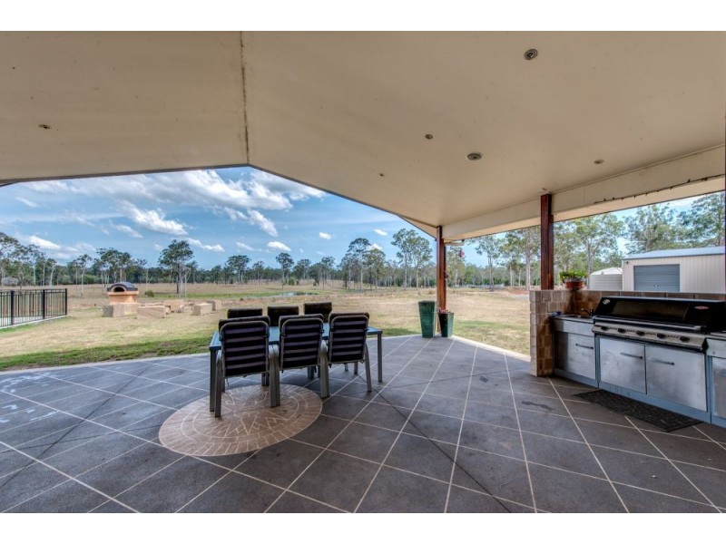 135 Dairy Creek Rd, Buccan QLD 4207