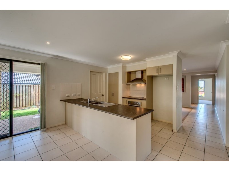 15 Juniper Street, Heathwood QLD 4110