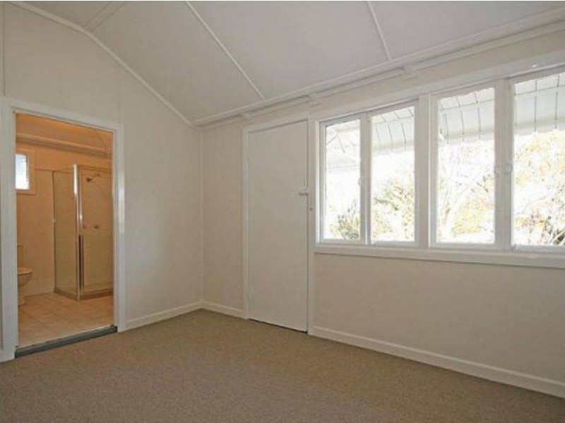 2/18 Norman Street, Wooloowin QLD 4030