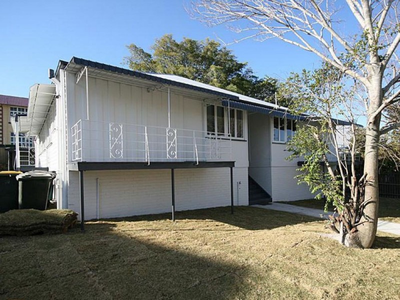 2/18 Norman Street, Wooloowin QLD 4030