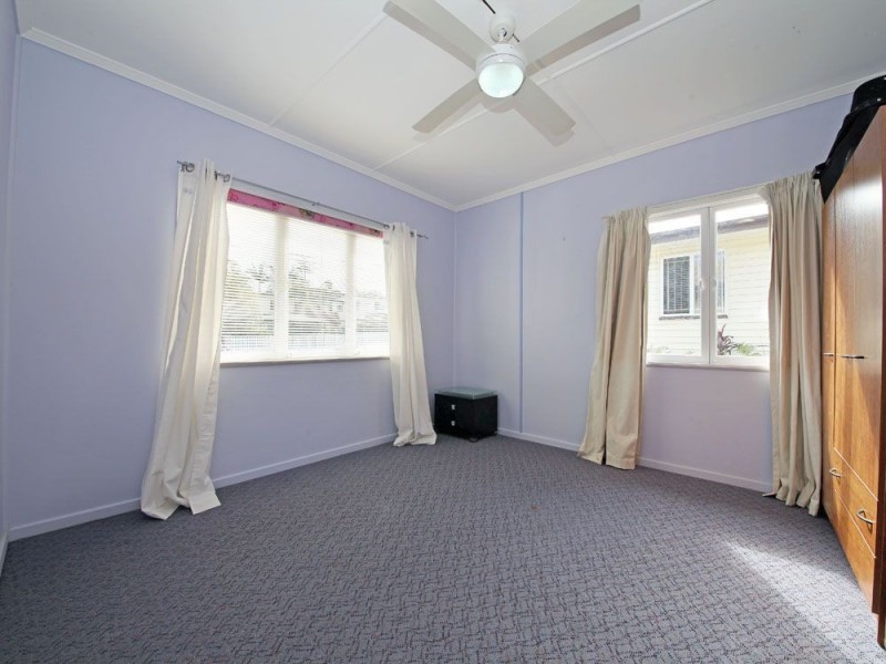 37 Sunwell Street, Brighton QLD 4017