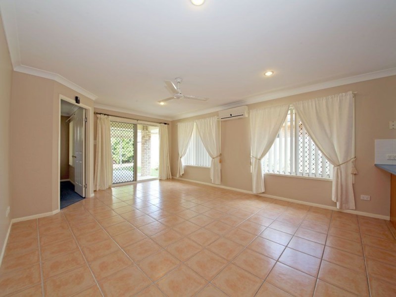 8 Canundra Street, North Lakes QLD 4509