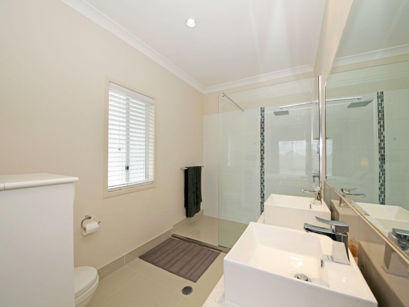 14 Merion Crescent, North Lakes QLD 4509