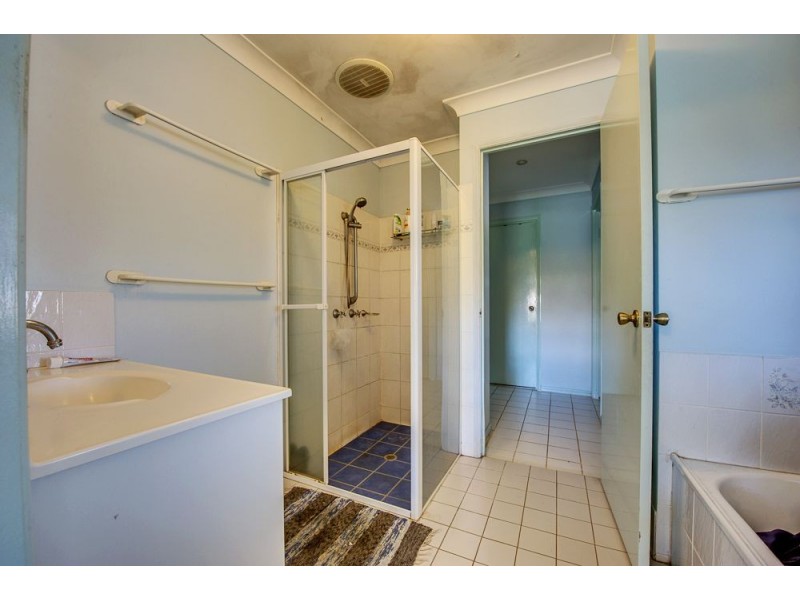 3 Scullin Street, Collingwood Park QLD 4301