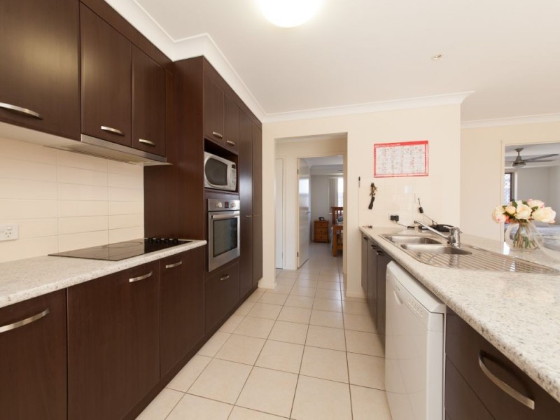 2 Possum Street, Warner QLD 4500