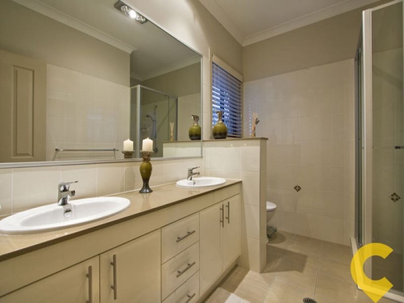 4 Coolibah Street, Heathwood QLD 4110