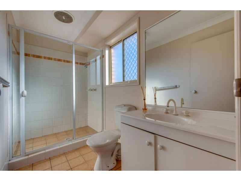 31 Vanessa Crt, Camira QLD 4300