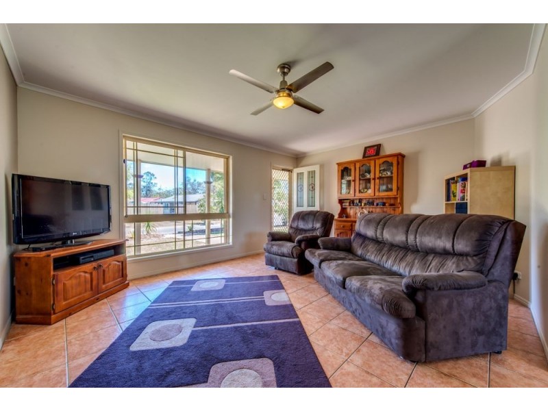 4 Kaiser Court, Waterford West QLD 4133