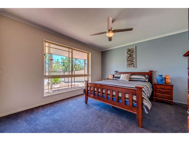 4 Kaiser Court, Waterford West QLD 4133