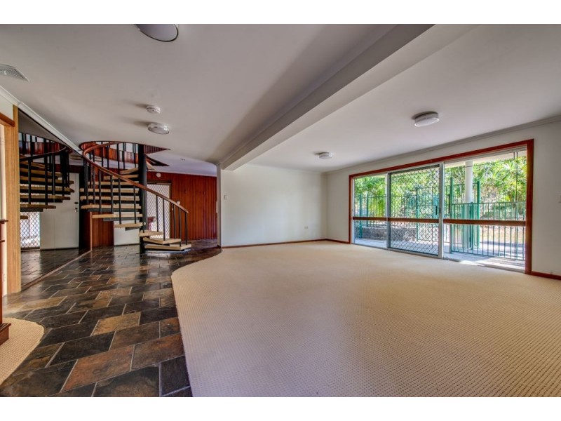 1167 Mt Gravatt Capalaba Rd, Burbank QLD 4156