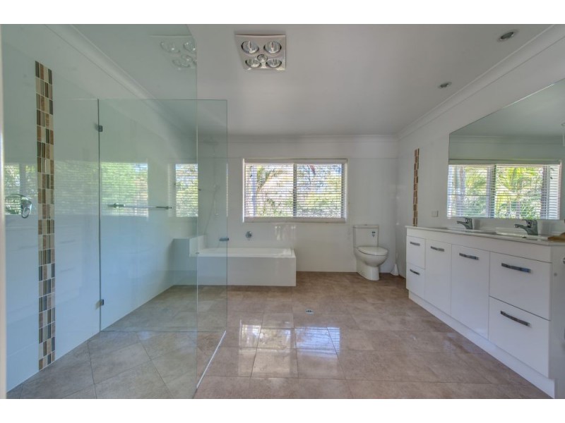1167 Mt Gravatt Capalaba Rd, Burbank QLD 4156