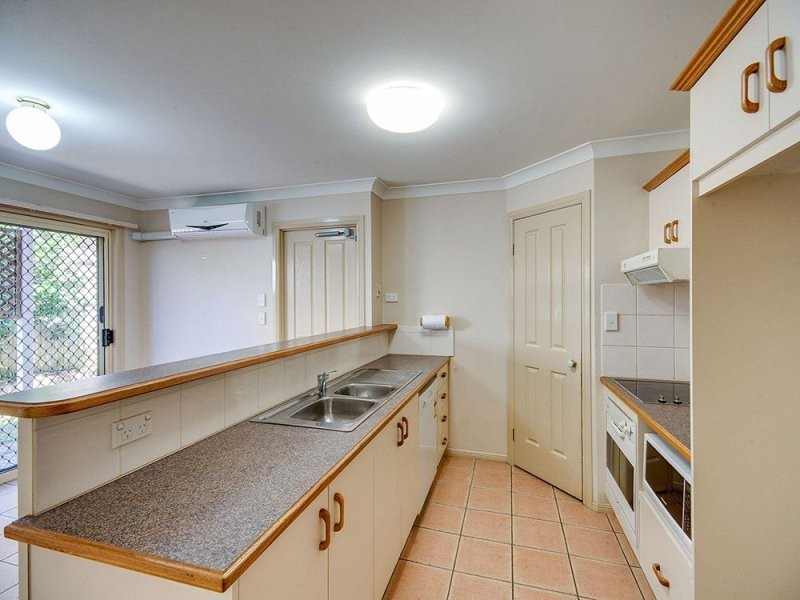 2/14 School Road, Stafford QLD 4053