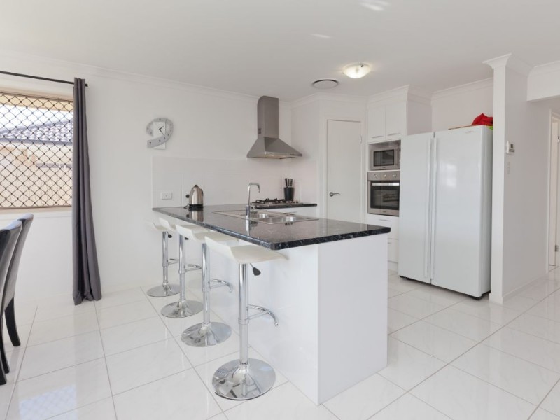 30 Miers Crescent, Murrumba Downs QLD 4503