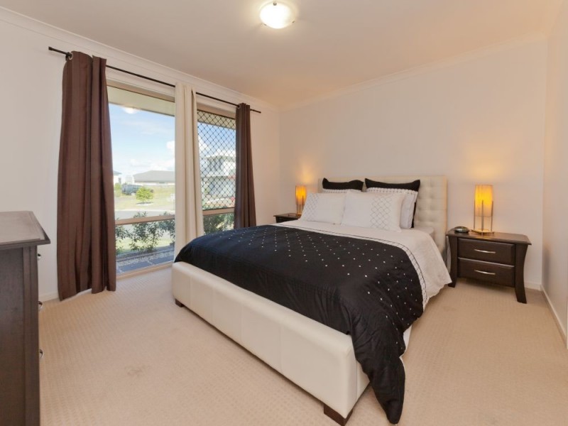 30 Miers Crescent, Murrumba Downs QLD 4503