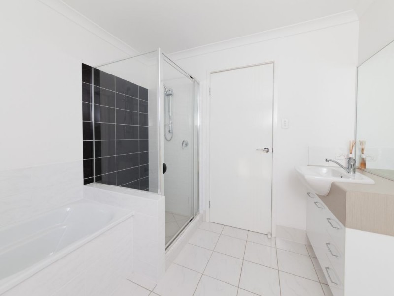 30 Miers Crescent, Murrumba Downs QLD 4503