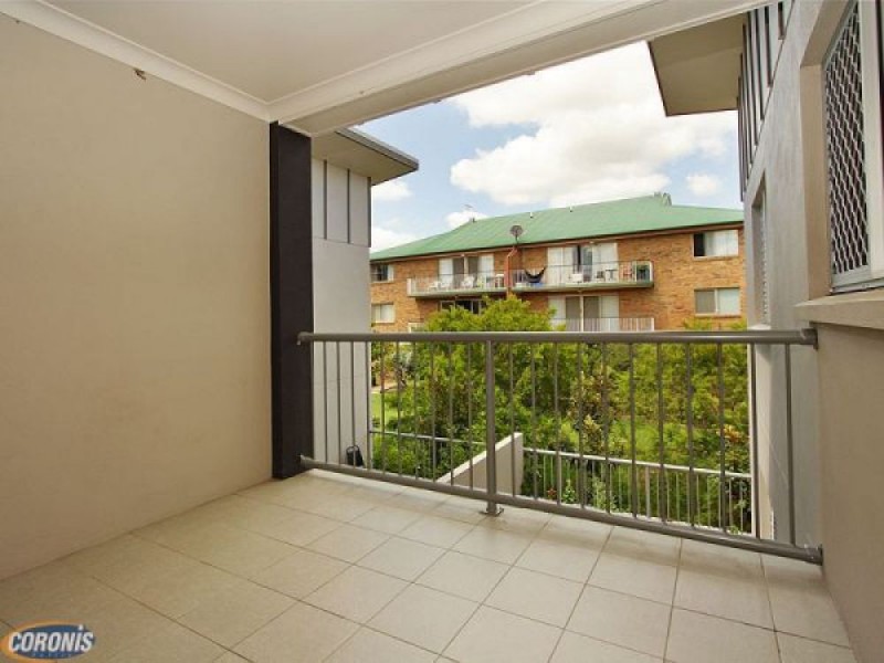 12/2a White Street, Everton Park QLD 4053