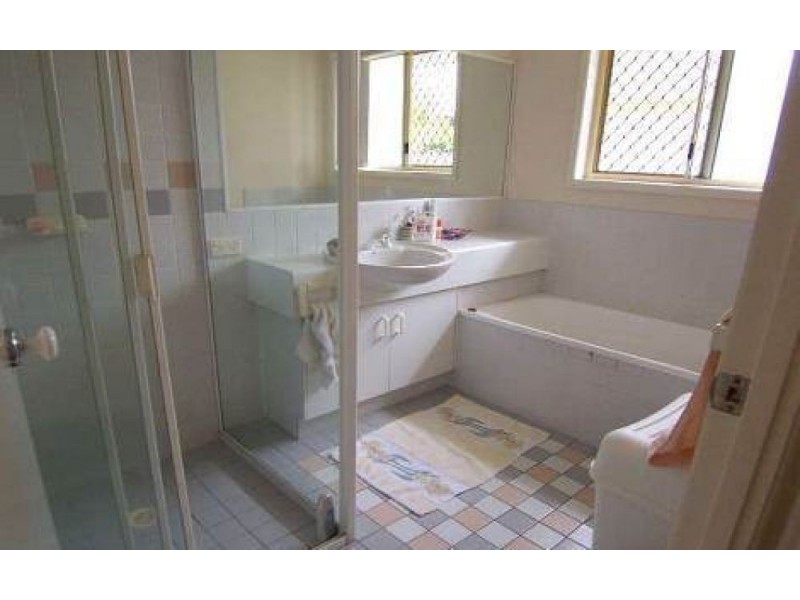 18 Rimu Crescent, Forest Lake QLD 4078