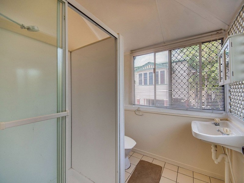 1/115 Days Rd, Grange QLD 4051