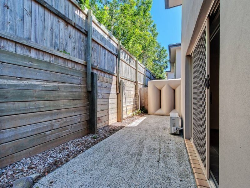 9/154 River Hills Rd, Eagleby QLD 4207