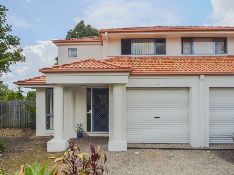 30/2 Studio Drive, Pacific Pines QLD 4211