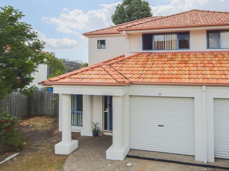 30/2 Studio Drive, Pacific Pines QLD 4211