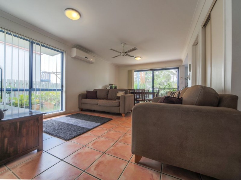 30/2 Studio Drive, Pacific Pines QLD 4211