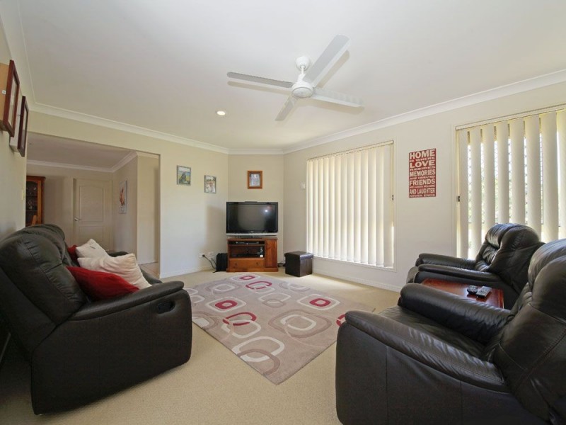 17 Riverbend Crescent, Morayfield QLD 4506