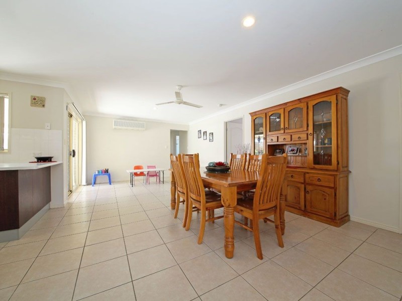 17 Riverbend Crescent, Morayfield QLD 4506