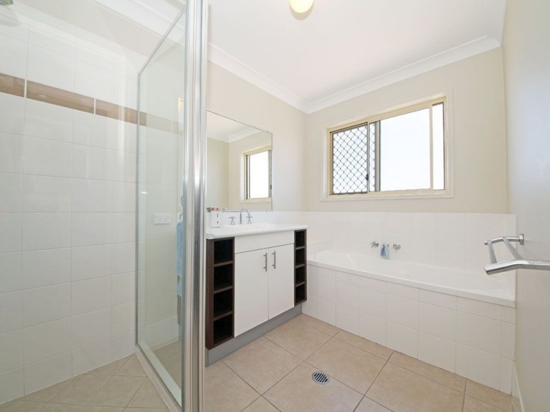 17 Riverbend Crescent, Morayfield QLD 4506