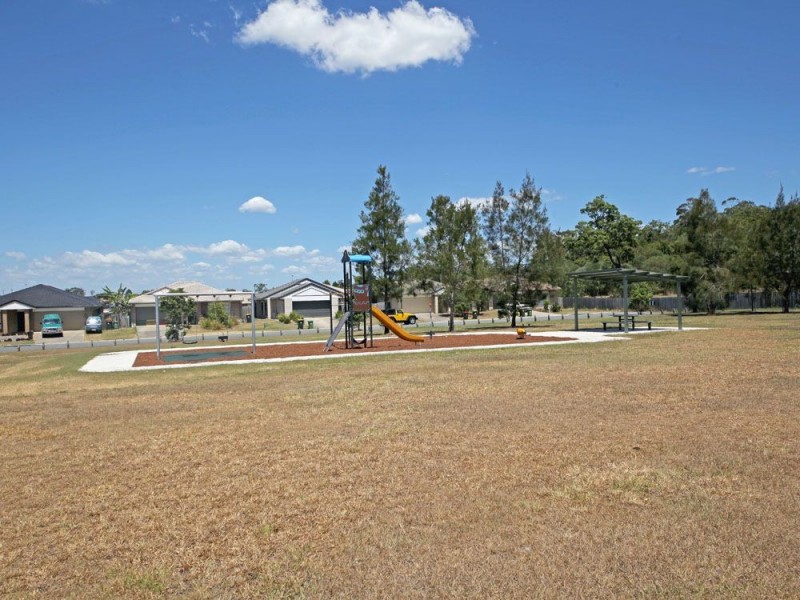 17 Riverbend Crescent, Morayfield QLD 4506