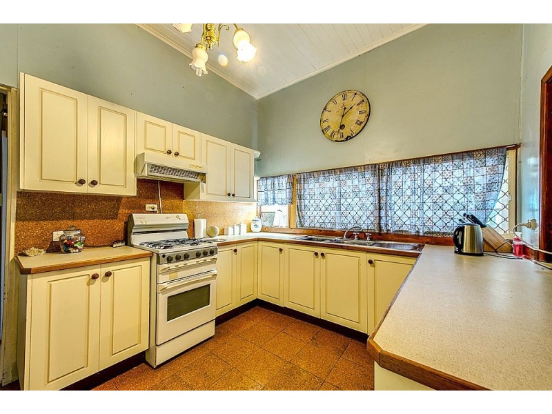 85 Thorn Street, Ipswich QLD 4305