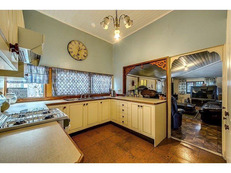 85 Thorn Street, Ipswich QLD 4305