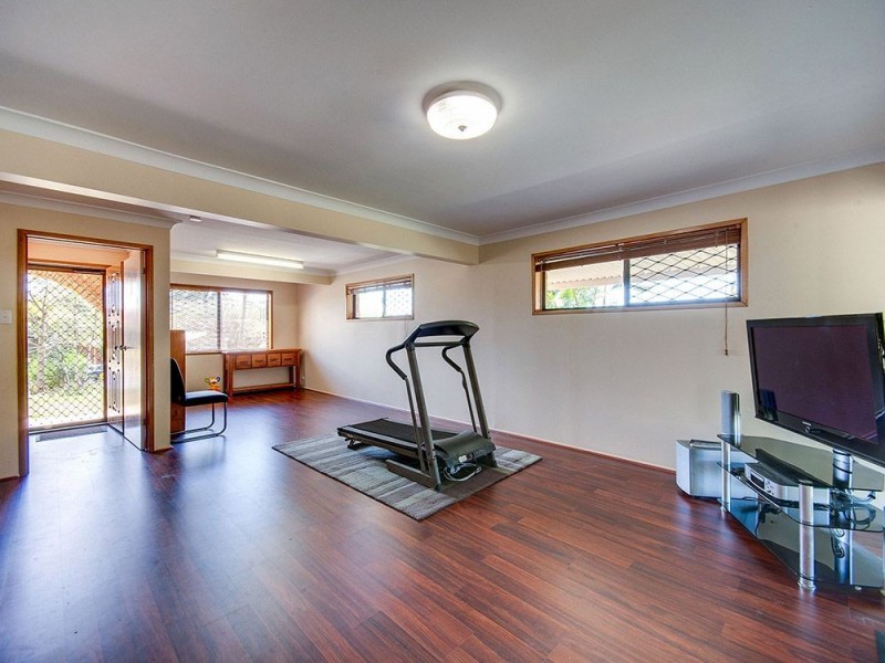 3 Gehrman Court, Petrie QLD 4502