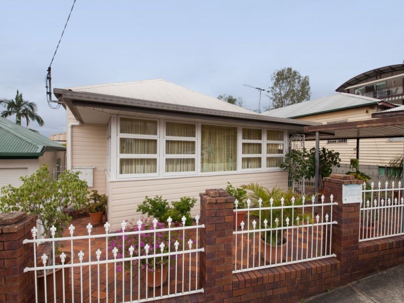 15 Baynes Street, Highgate Hill QLD 4101