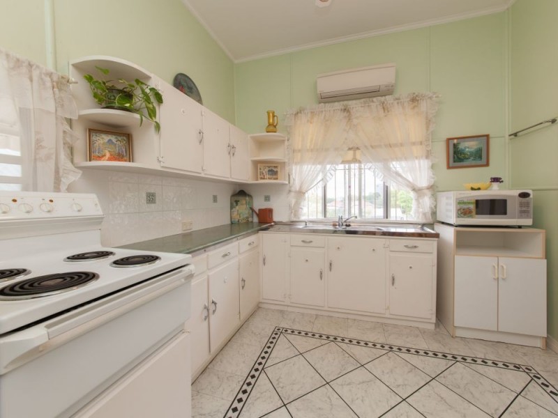 15 Baynes Street, Highgate Hill QLD 4101