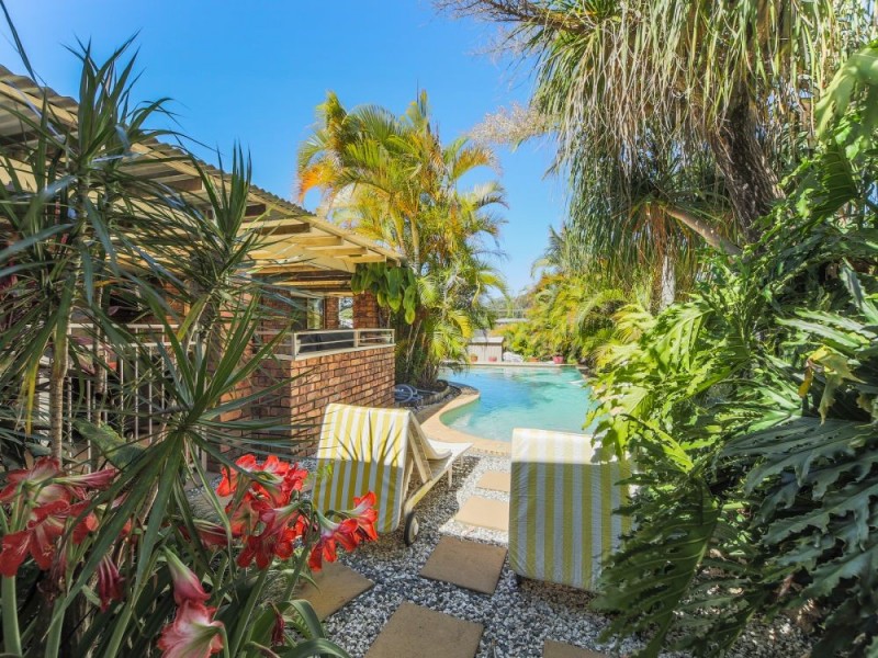 17 Melbourne Road, Arundel QLD 4214
