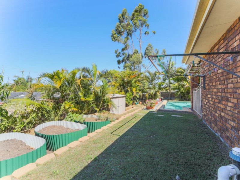 17 Melbourne Road, Arundel QLD 4214