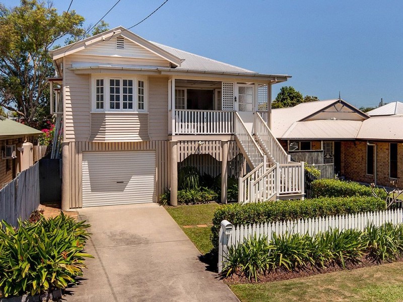 11 Doris Street, Deagon QLD 4017