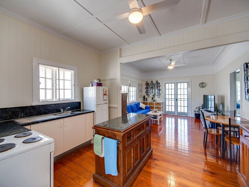 11 Doris Street, Deagon QLD 4017