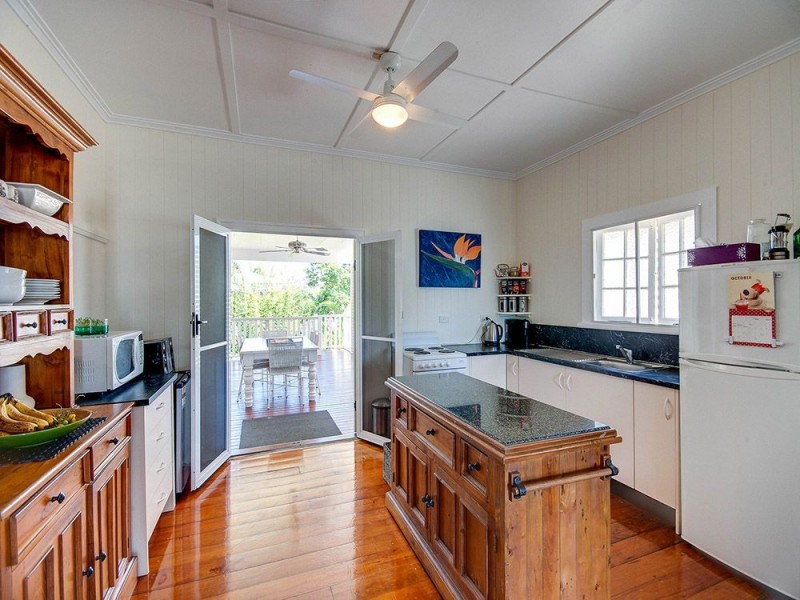 11 Doris Street, Deagon QLD 4017