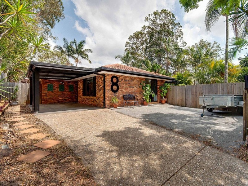 8 St Denis Court, Petrie QLD 4502
