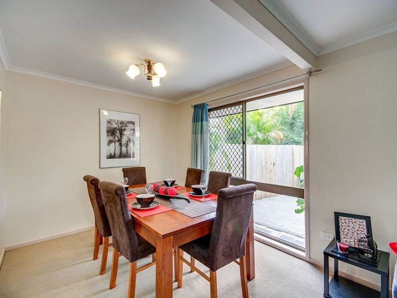 8 St Denis Court, Petrie QLD 4502