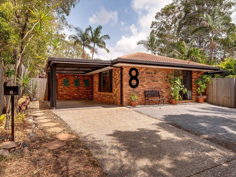 8 St Denis Court, Petrie QLD 4502