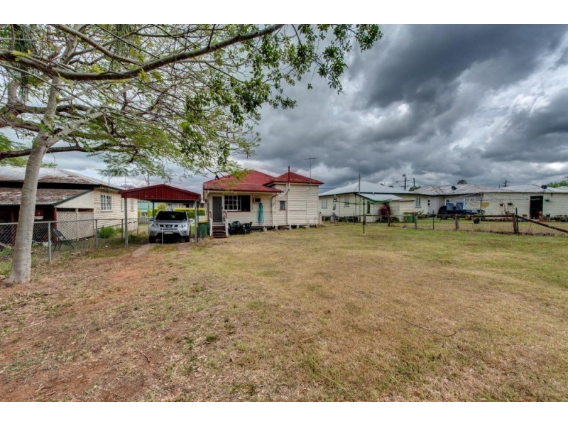 154a South Station Road, Silkstone QLD 4304