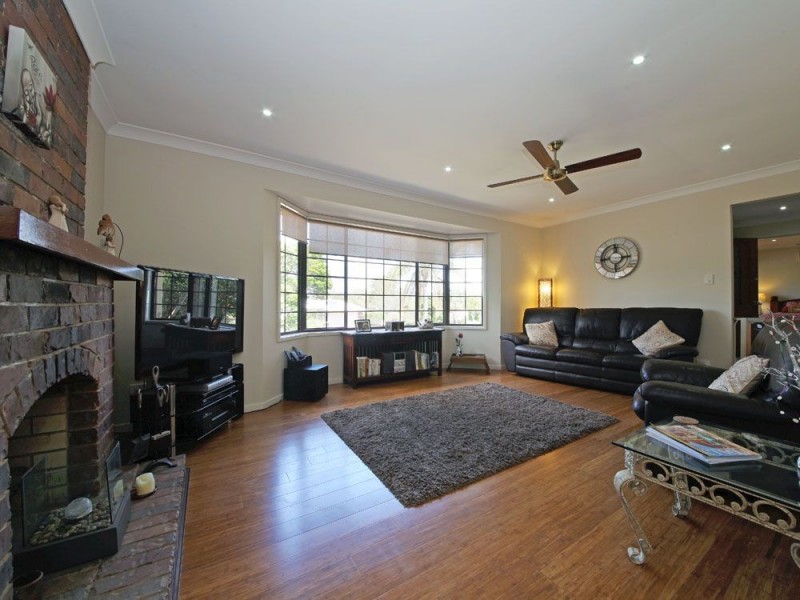 25 James Mac Court, Narangba QLD 4504