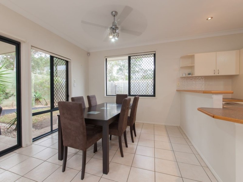 15 Dandenong Street, Forest Lake QLD 4078