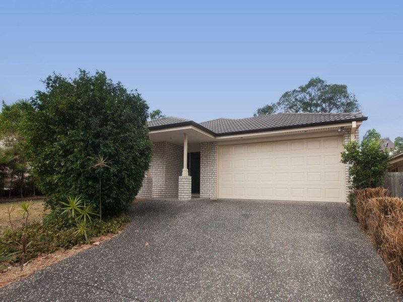 15 Dandenong Street, Forest Lake QLD 4078