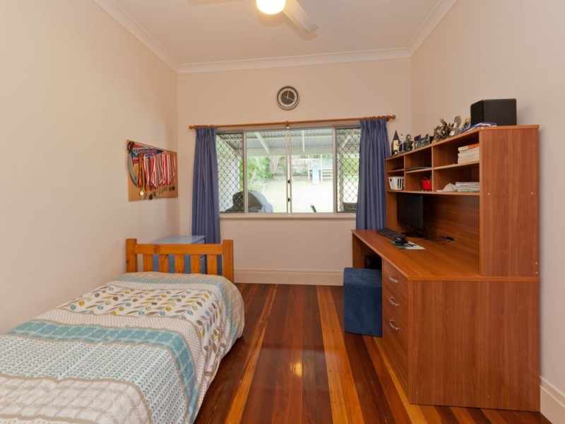 63 Donald Street, Camp Hill QLD 4152