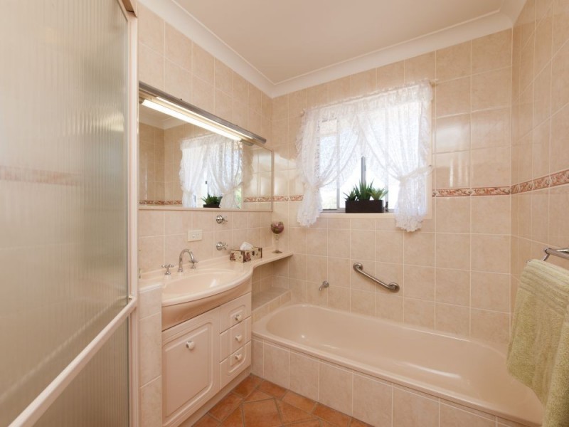 8 Hagen Street, Upper Mount Gravatt QLD 4122