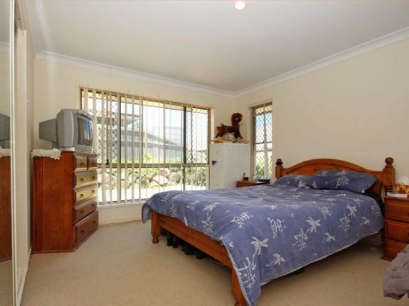 4 Tenzing Court, Warner QLD 4500